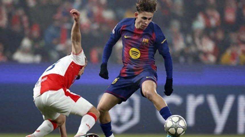 bob半岛体育官方网站-本赛季已参与20球！20岁中场炸裂崛起，成巴萨新核